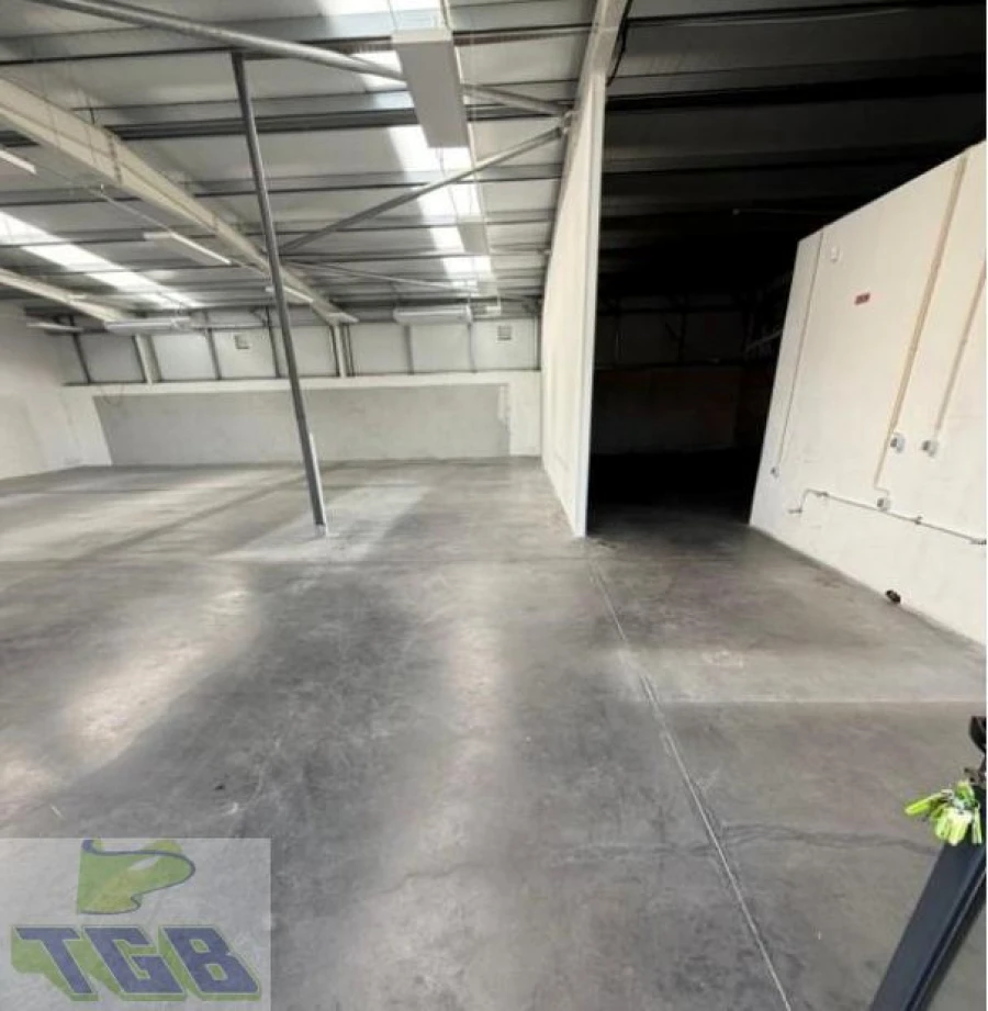 Armazém para Venda em Vila Franca das Naves e Feital Foto 2