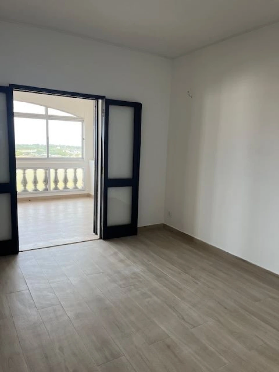 Apartamento T2 para Venda em Sines Foto 11