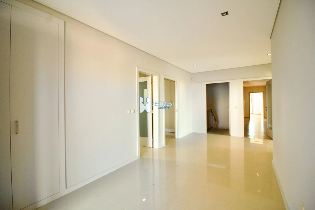 Moradia T3 para Venda em Lomar e Arcos Foto 5