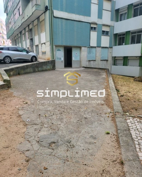 Loja para Venda em Agualva e Mira-Sintra