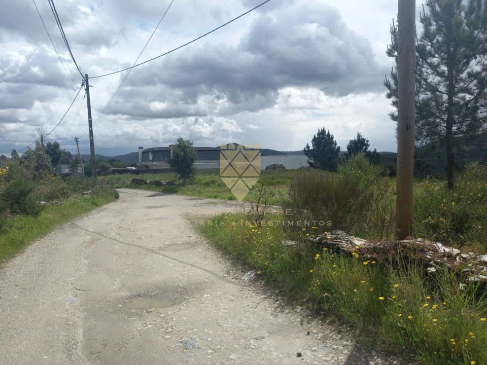 Terreno para Venda em Recarei Foto 1