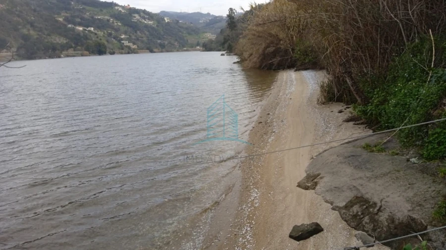 Quinta T5 para Venda em Resende Foto 3