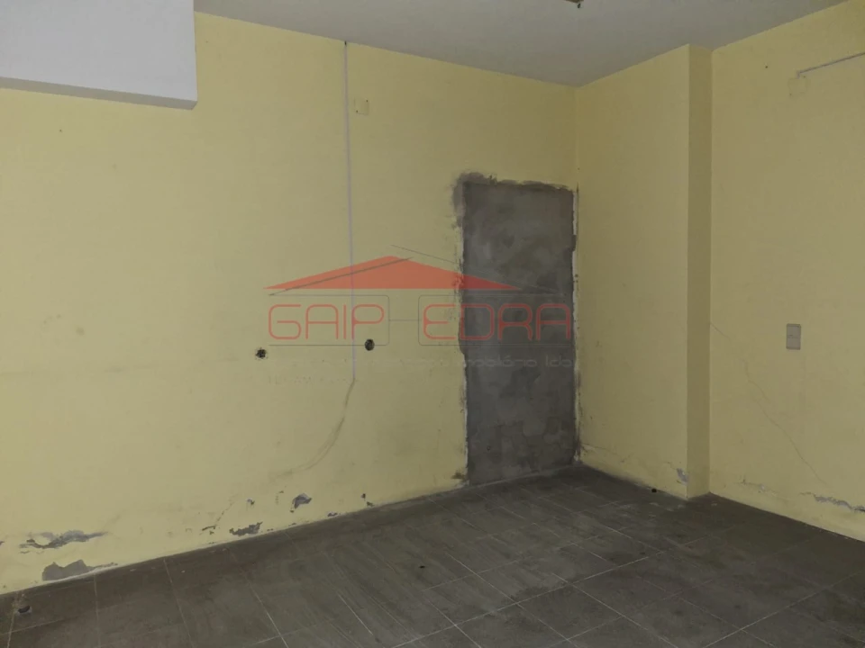 Loja para Venda em Santa Maria de Lamas Foto 6