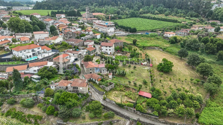 Moradia T3 para Venda em Landim Foto 6