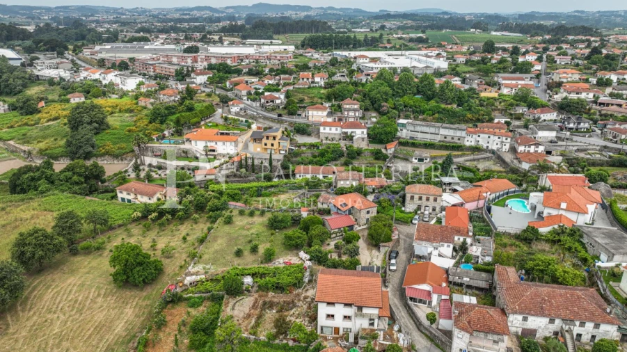 Moradia T3 para Venda em Landim Foto 17