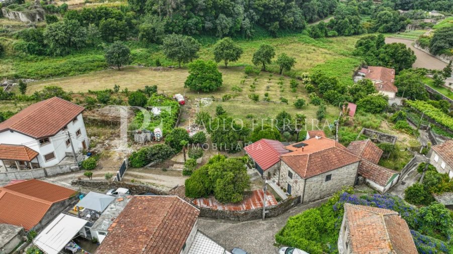 Moradia T3 para Venda em Landim Foto 18