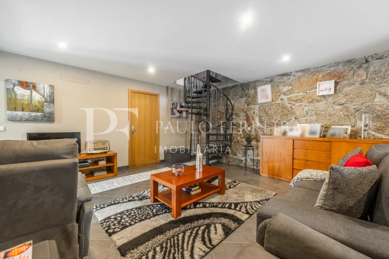 Moradia T3 para Venda em Landim Foto 23