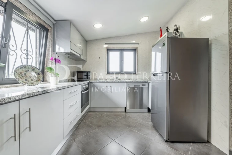 Moradia T3 para Venda em Landim Foto 36