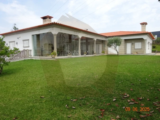 Moradia T5 para Venda em Foz do Sousa e Covelo Foto 2