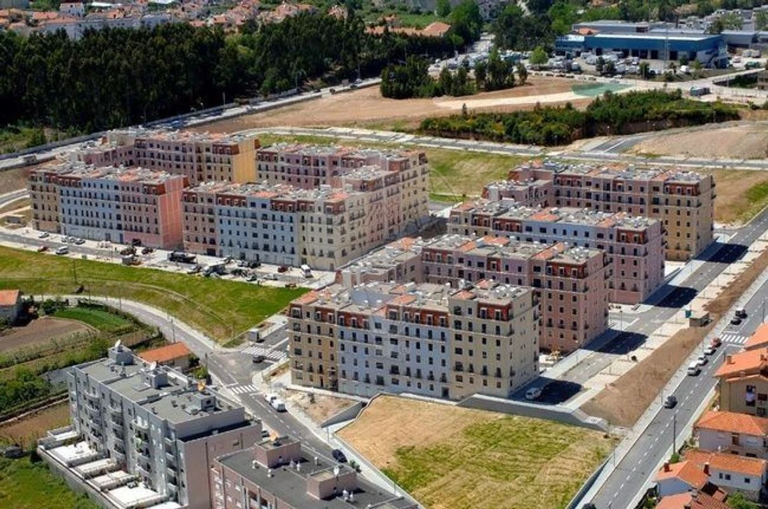 Apartamento T2 para Venda em Oliveira do Douro Foto 3
