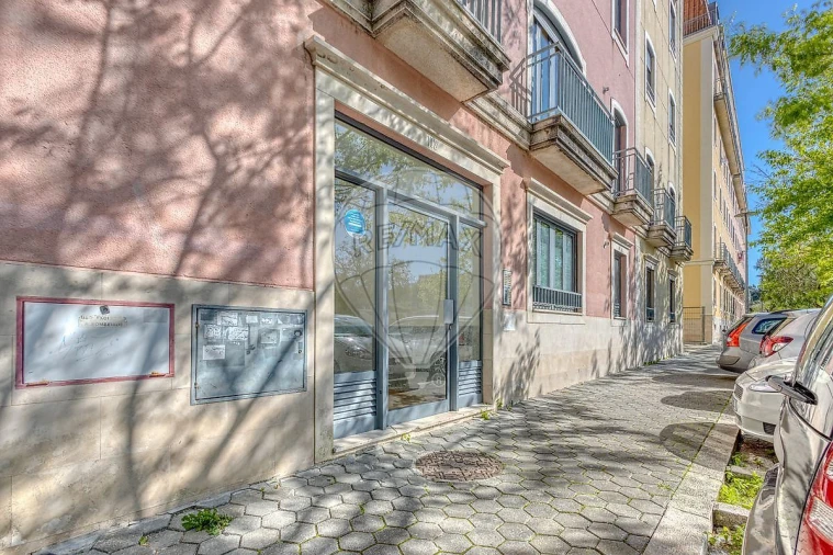 Apartamento T2 para Venda em Oliveira do Douro Foto 2