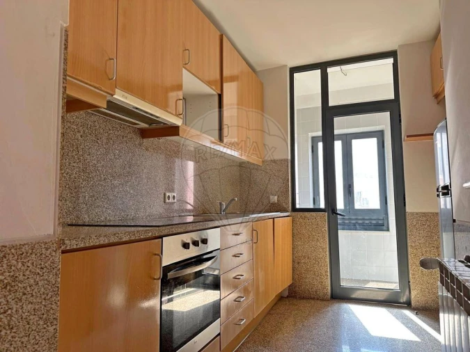 Apartamento T2 para Venda em Oliveira do Douro Foto 7