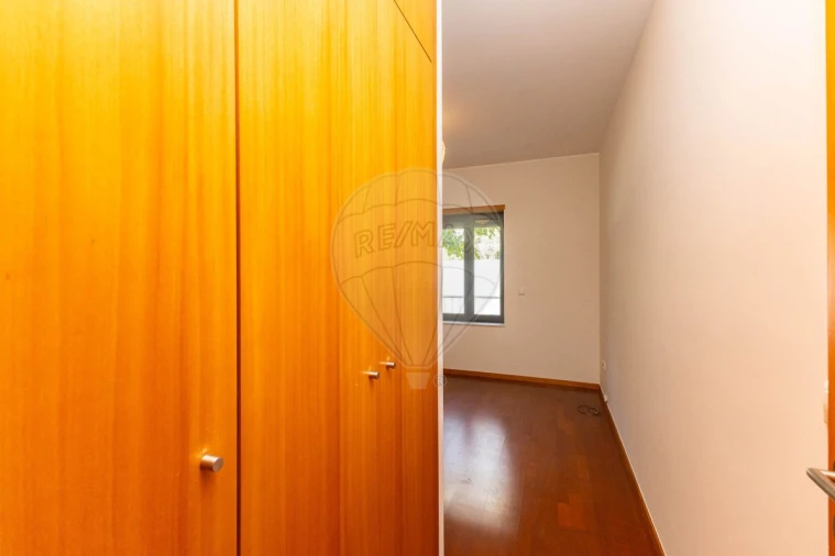 Apartamento T2 para Venda em Oliveira do Douro Foto 14