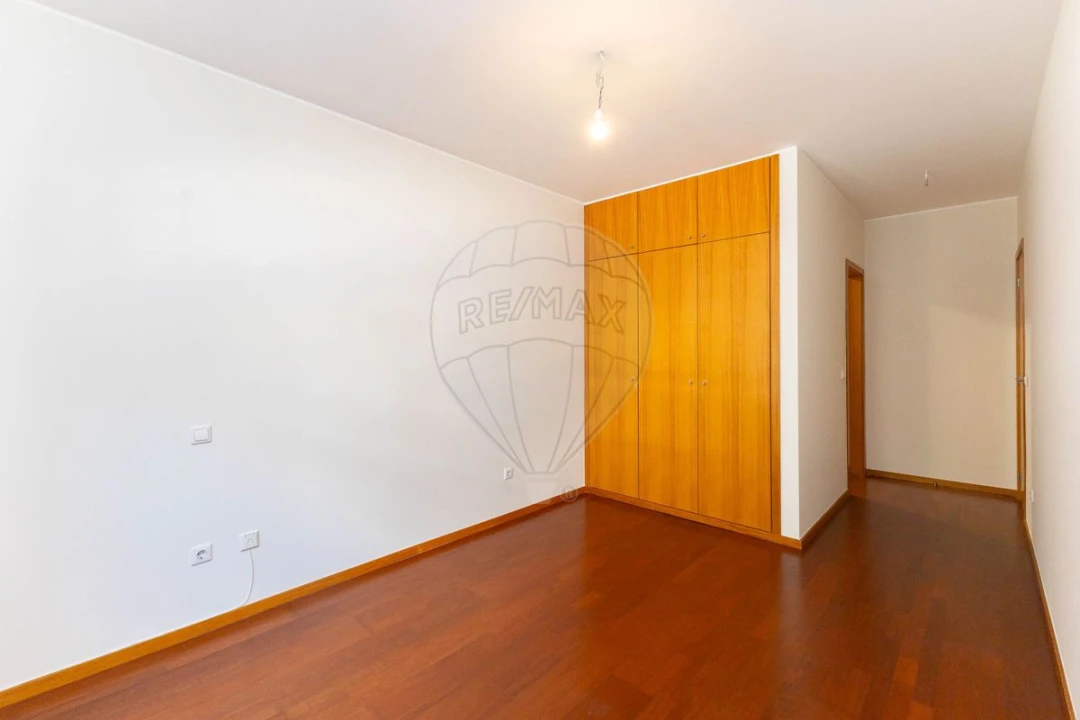 Apartamento T2 para Venda em Oliveira do Douro Foto 20