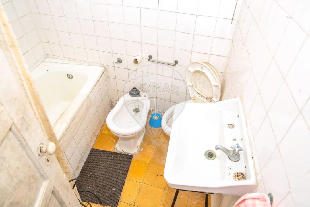 Prédio para Venda em Sacavém e Prior Velho Foto 24