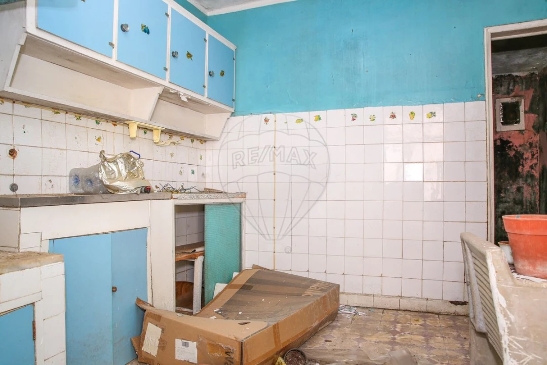 Prédio para Venda em Sacavém e Prior Velho Foto 22