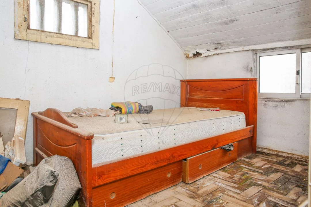 Prédio para Venda em Sacavém e Prior Velho Foto 31