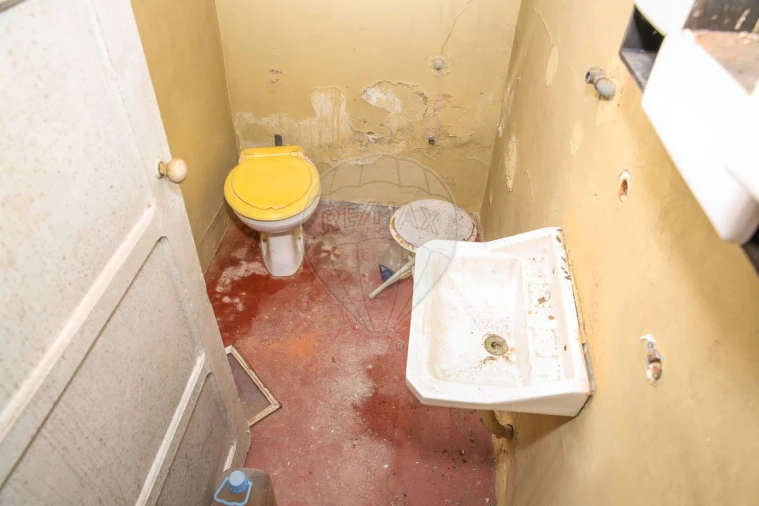 Prédio para Venda em Sacavém e Prior Velho Foto 28