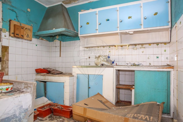 Prédio para Venda em Sacavém e Prior Velho Foto 23