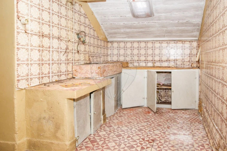 Prédio para Venda em Sacavém e Prior Velho Foto 29