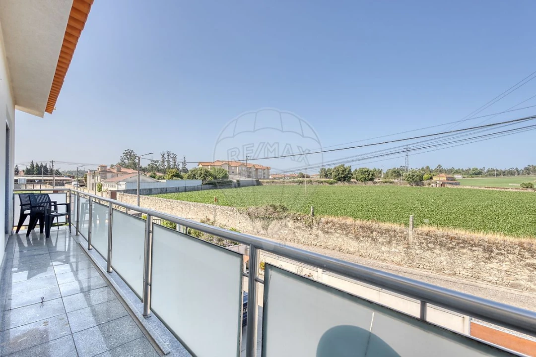 Moradia T4 para Venda em Rio Mau e Arcos Foto 40