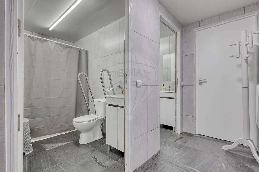 Moradia T4 para Venda em Rio Mau e Arcos Foto 17