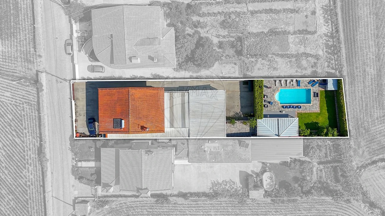 Moradia T4 para Venda em Rio Mau e Arcos Foto 47