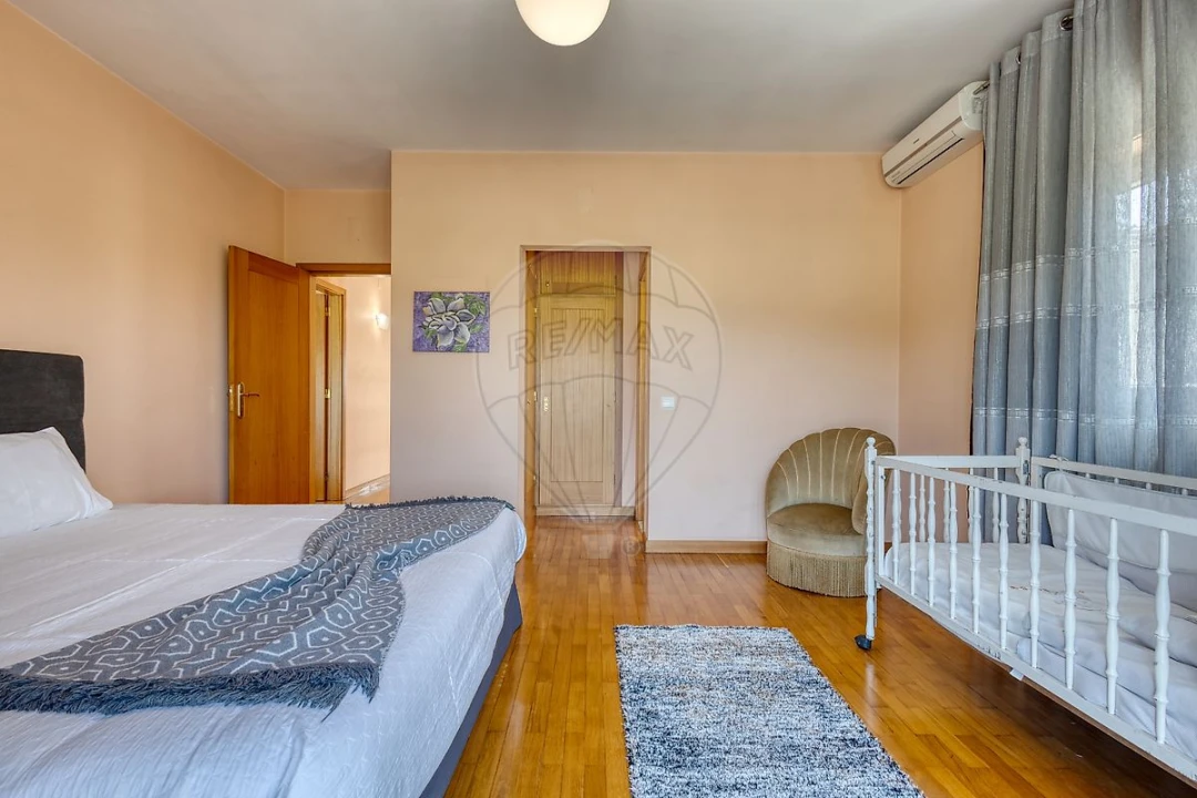 Moradia T4 para Venda em Rio Mau e Arcos Foto 49