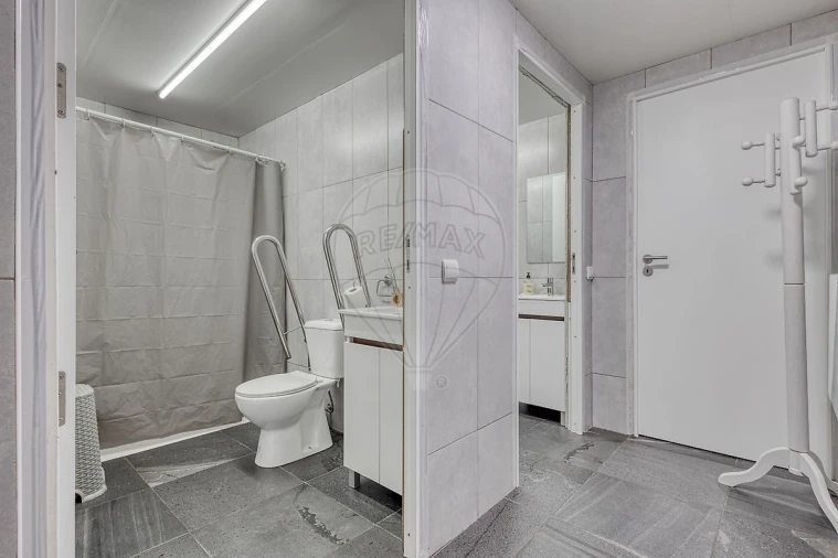 Moradia T4 para Venda em Rio Mau e Arcos Foto 17