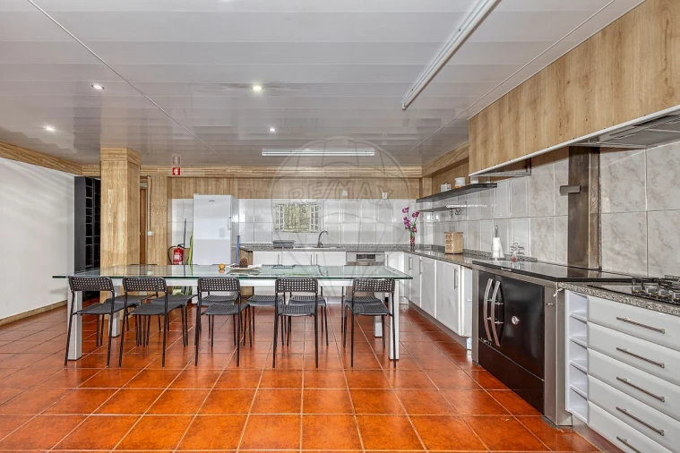 Moradia T4 para Venda em Rio Mau e Arcos Foto 27