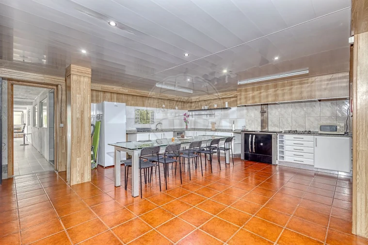 Moradia T4 para Venda em Rio Mau e Arcos Foto 19