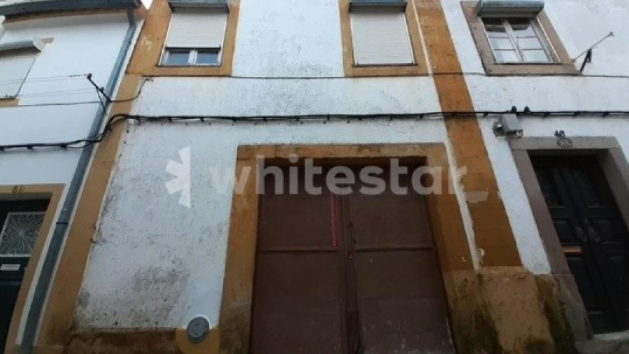 Moradia T1 para Venda em Espírito Santo, Nossa Senhora da Graça e São Simão