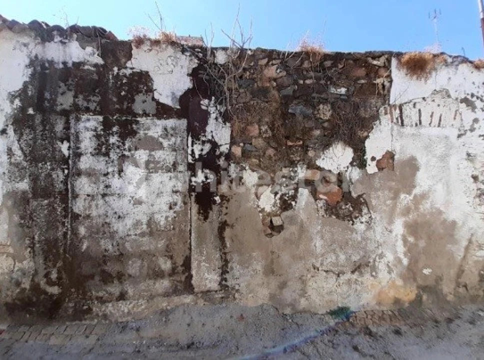 Moradia T1 para Venda em Espírito Santo, Nossa Senhora da Graça e São Simão Foto 1