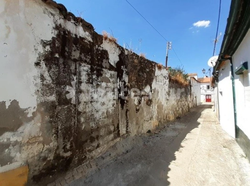 Moradia T1 para Venda em Espírito Santo, Nossa Senhora da Graça e São Simão Foto 3