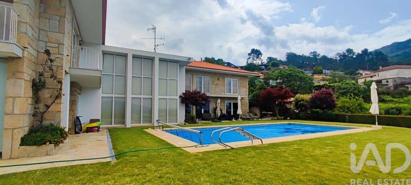 Moradia T7 para Venda em Gondarem Foto 16