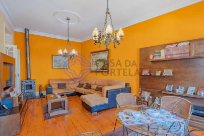 Moradia T5 para Venda em Paranhos