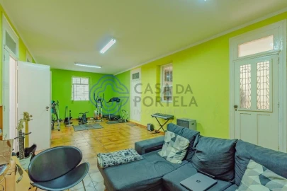 Moradia T5 para Venda em Paranhos