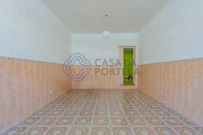 Moradia T5 para Venda em Paranhos