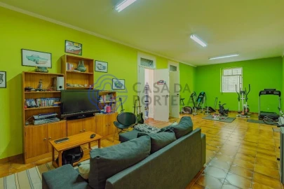 Moradia T5 para Venda em Paranhos