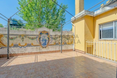 Moradia T5 para Venda em Paranhos