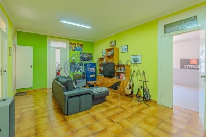 Moradia T5 para Venda em Paranhos