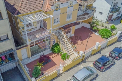 Moradia T5 para Venda em Paranhos