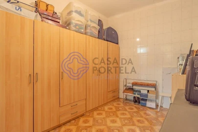 Moradia T5 para Venda em Paranhos