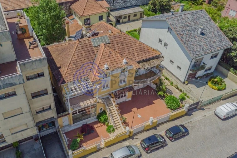 Moradia T5 para Venda em Paranhos Foto 12