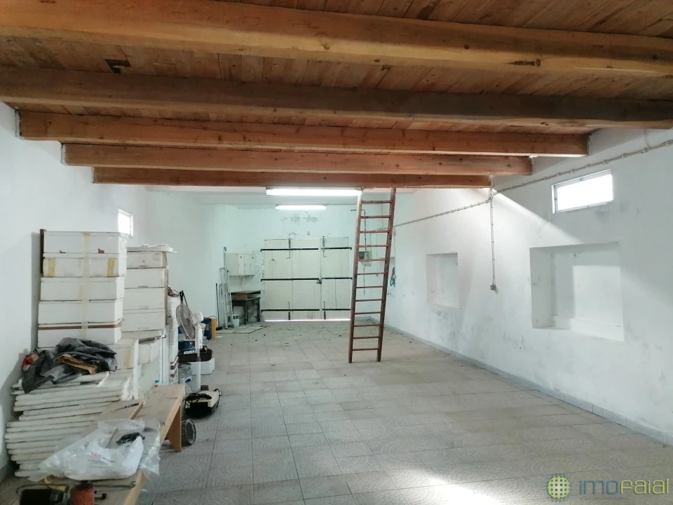 Armazém para Venda em Madalena Foto 6