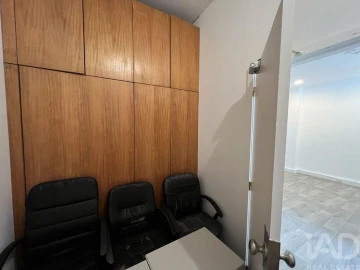 Loja para Venda em Lordelo do Ouro e Massarelos