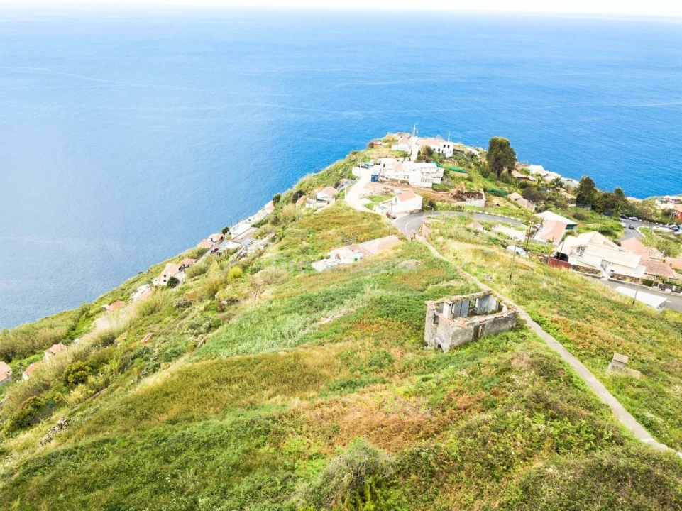 Moradia T2 para Venda em Ribeira Brava Foto 4