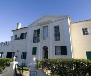 Moradia T4 para Venda em Quarteira