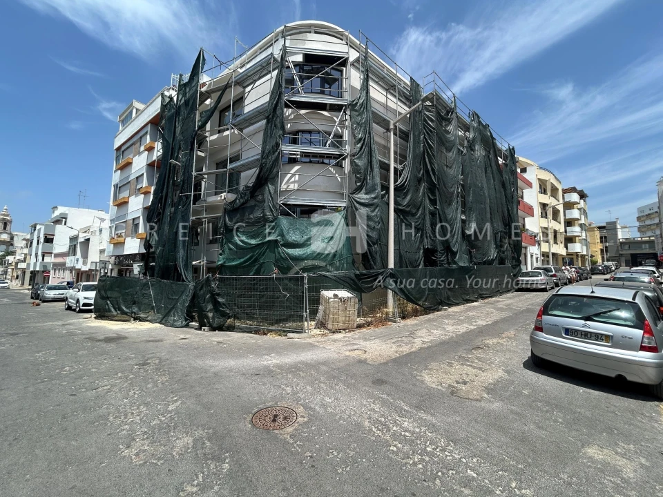 Prédio para Venda em Faro (Sé e São Pedro) Foto 2