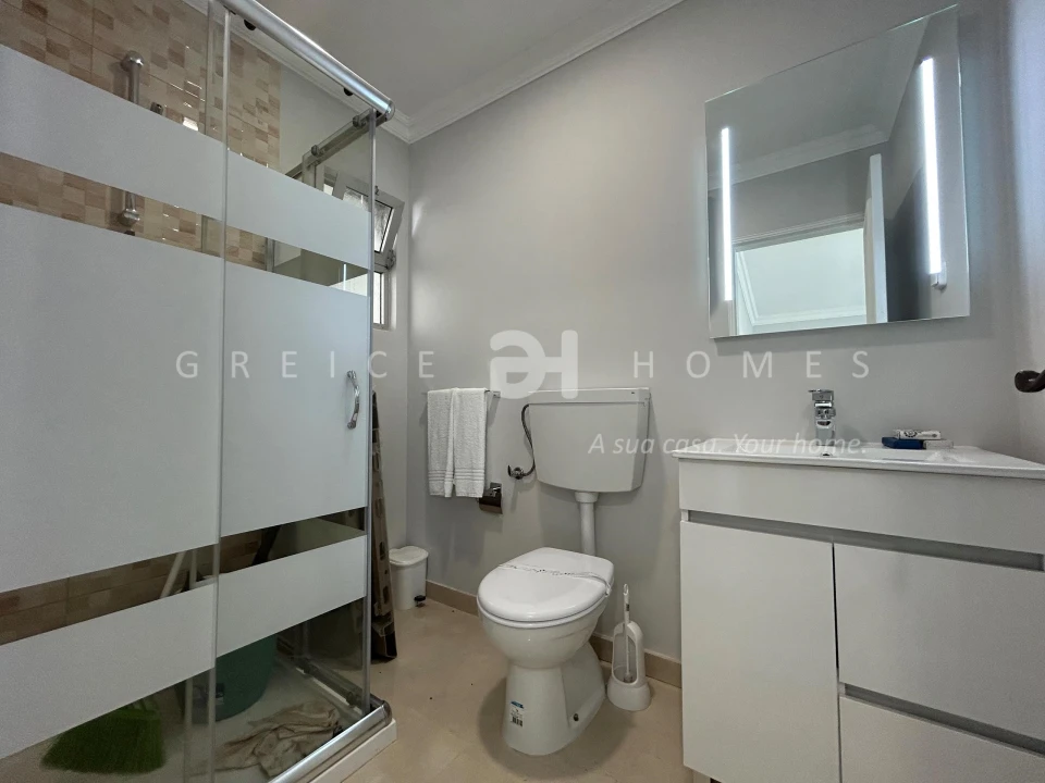 Moradia T7 para Venda em Almancil Foto 12